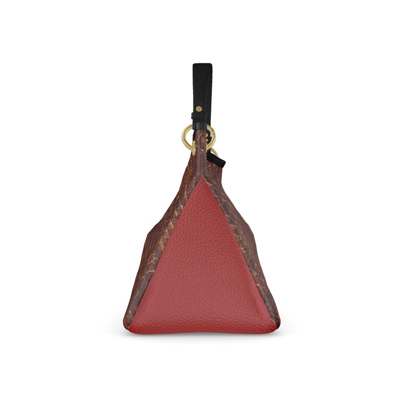 “Castaneus” leather handbag